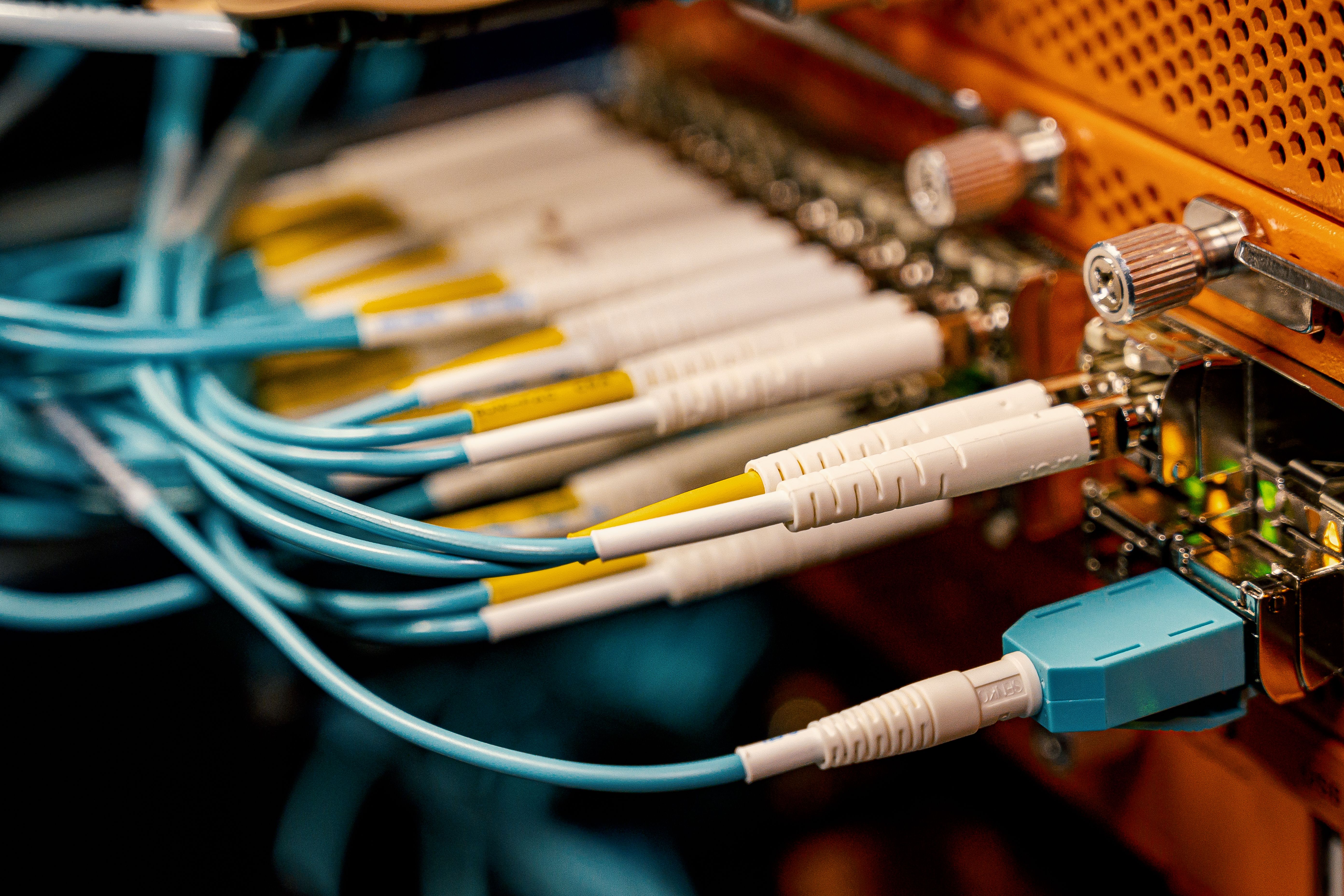 Famille connectée avec LeaderNet — internet fiable 24/7